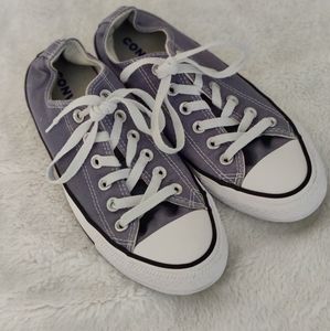 Like New: Converse Chuck Taylors All Star Low Top Shoes Women's 8/Men's 6